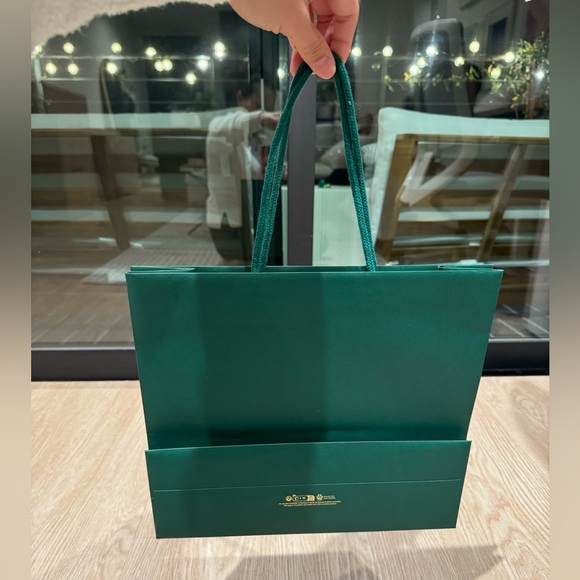 New Rolex Shopping Paper Bag - Picture 5 of 6